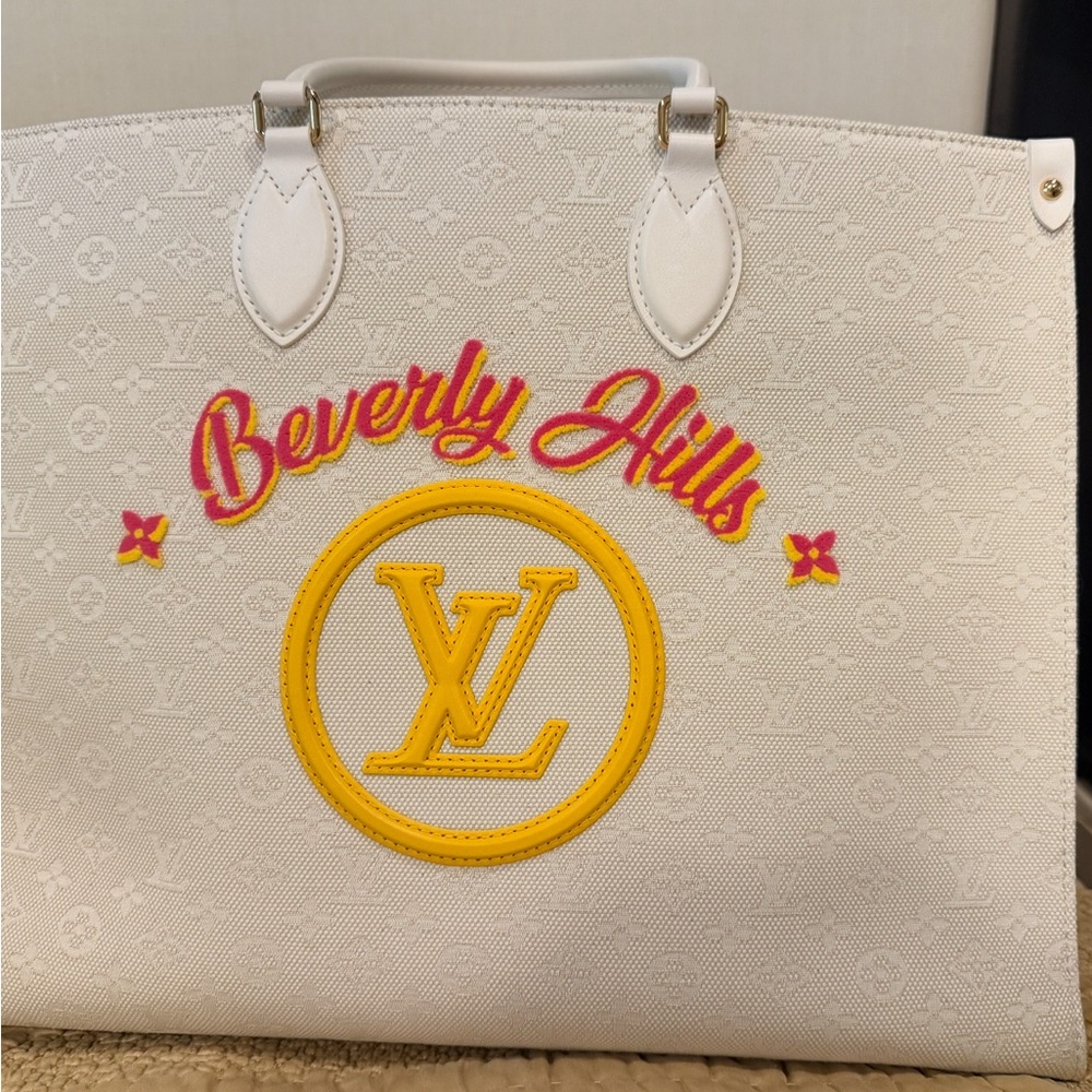 Beverly Hills OnTheGo GM Tote Bag by Louis Vuitton